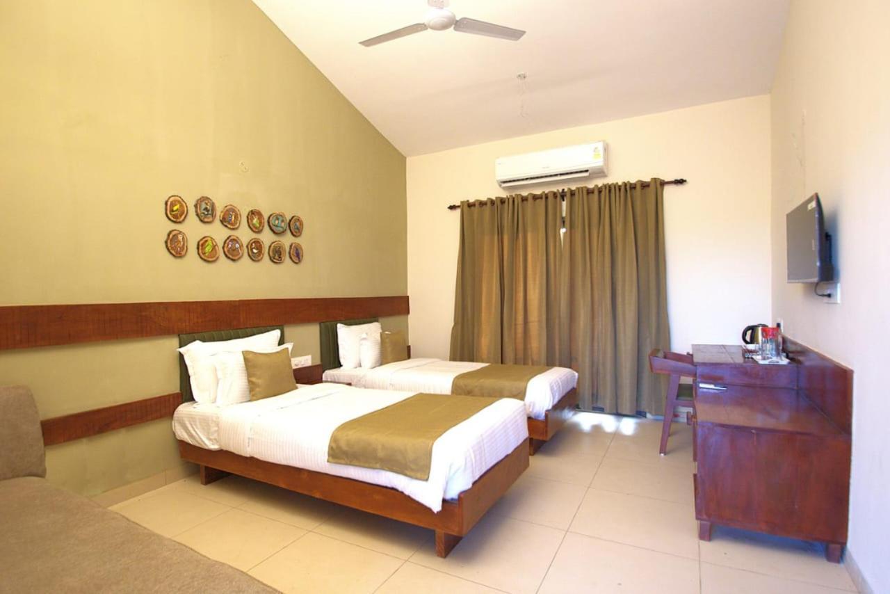 Baghvann Jungle Resort Kolāra 外观 照片